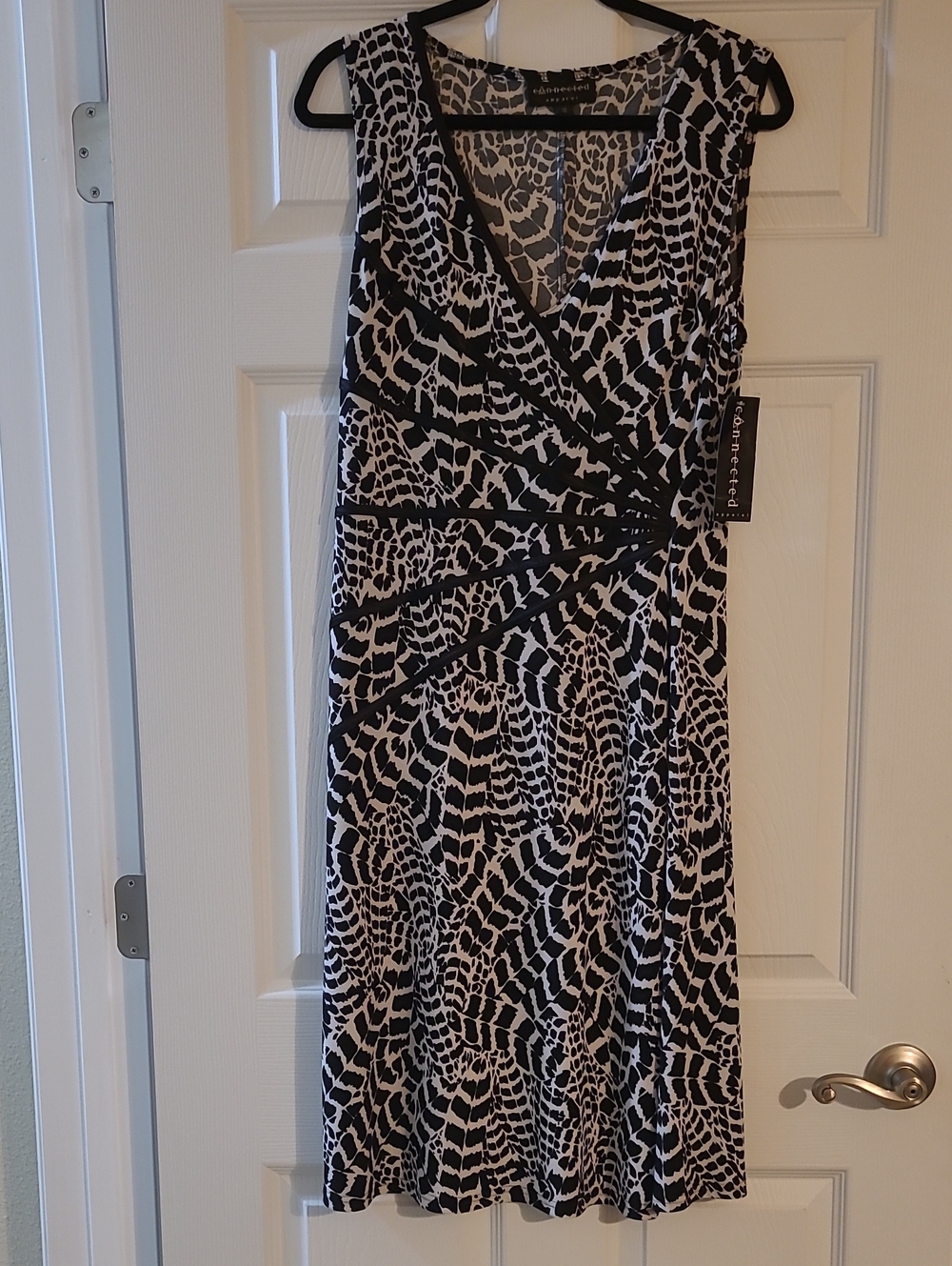 connected apparel Black & White Sleeveless Wrap-Style Midi Dress Size 12